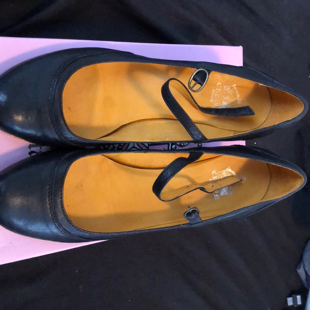 CROWN vintage low heel baby doll shoes